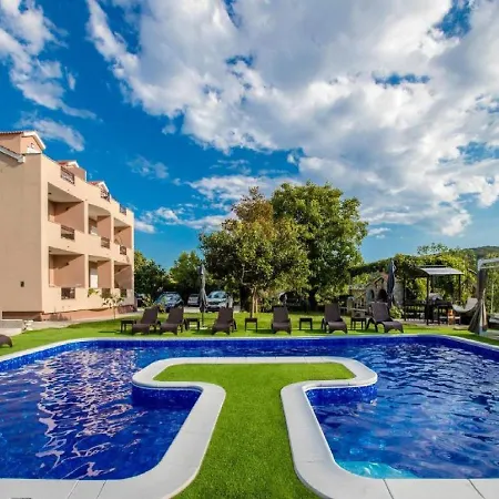 Subic Apartament
